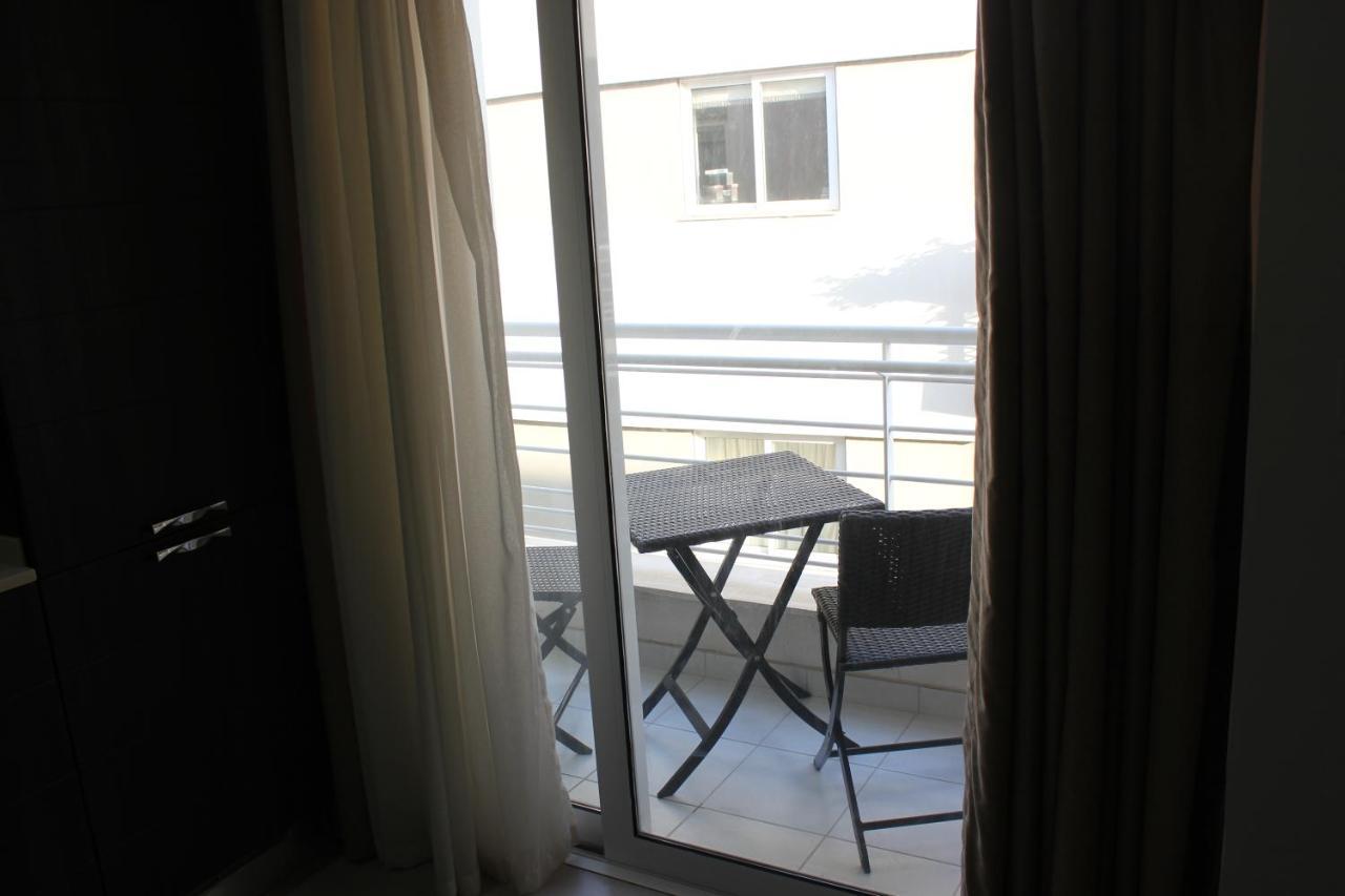 Sunny 2 Bedroom, 2 Bathrooms, Seaside Apt. Sliema Exterior photo